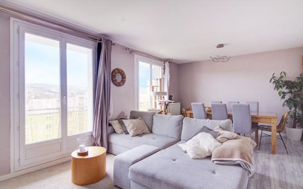 Appartement à vendre    4 pièces • 93,92 m2 Lorette