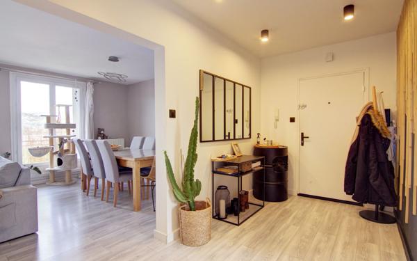 Appartement à vendre    4 pièces • 93,92 m2 Lorette