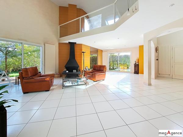 Maison à SAUTRON, 44880 - 8 pièces 200m²