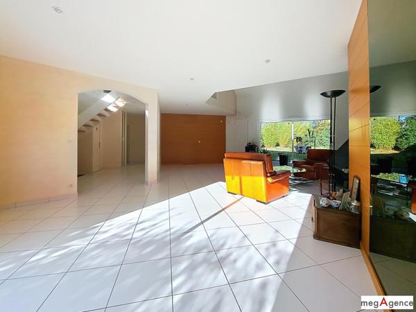 Maison à SAUTRON, 44880 - 8 pièces 200m²