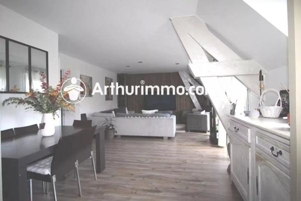 Location                                                      Appartement
                        
                     3 pièces                      81 m2                     à Lieusaint