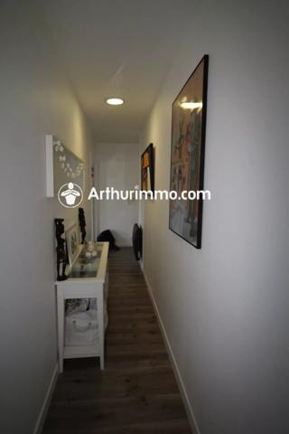 Location                                                      Appartement
                        
                     3 pièces                      81 m2                     à Lieusaint
