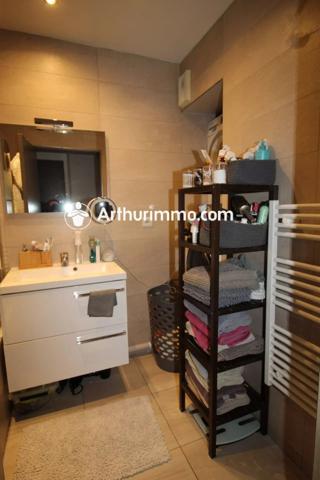 Location                                                      Appartement
                        
                     3 pièces                      81 m2                     à Lieusaint