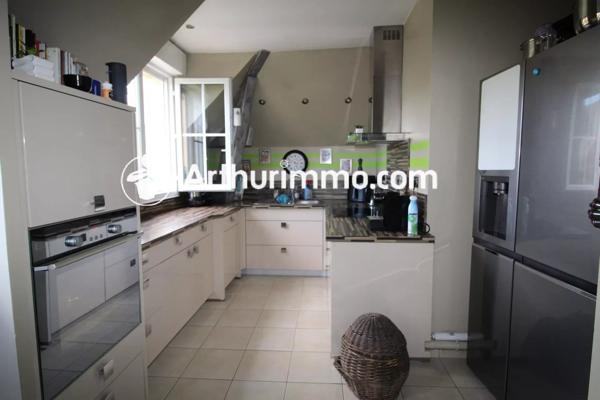 Location                                                      Appartement
                        
                     3 pièces                      81 m2                     à Lieusaint