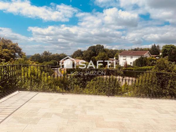 À vendre maison de 137m2 à Lacrouzette.