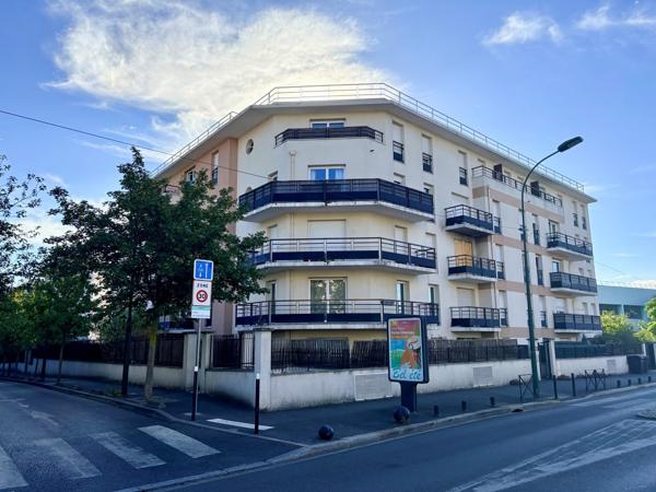 Parking + appartement
