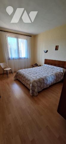 VIC-FEZENSAC, villa centre ville de 200m² + 160m² sous-sol sur terrain de 1923m²