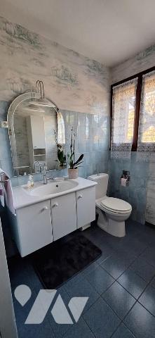 VIC-FEZENSAC, villa centre ville de 200m² + 160m² sous-sol sur terrain de 1923m²