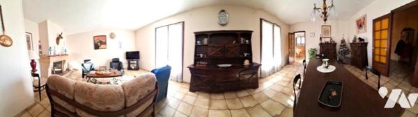 VIC-FEZENSAC, villa centre ville de 200m² + 160m² sous-sol sur terrain de 1923m²