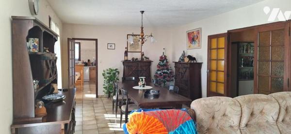 VIC-FEZENSAC, villa centre ville de 200m² + 160m² sous-sol sur terrain de 1923m²