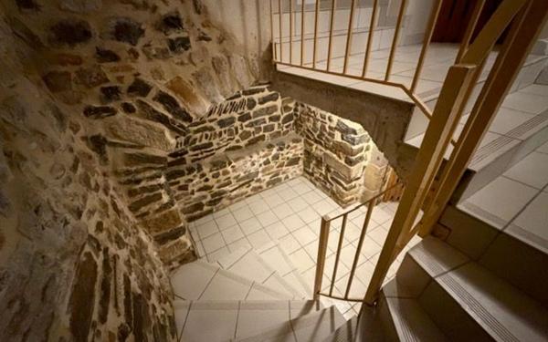 Appartement à vendre    3 pièces • 71 m2 Aubenas