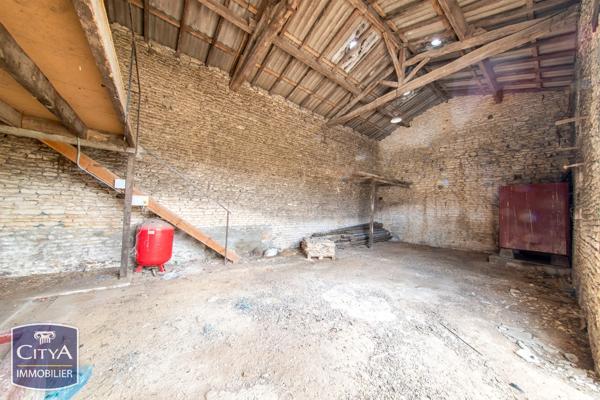 Maison à vendre 1 pièce 96m² Neuville-de-Poitou (86170)