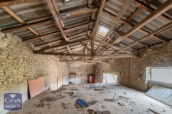 Maison à vendre 1 pièce 96m² Neuville-de-Poitou (86170)