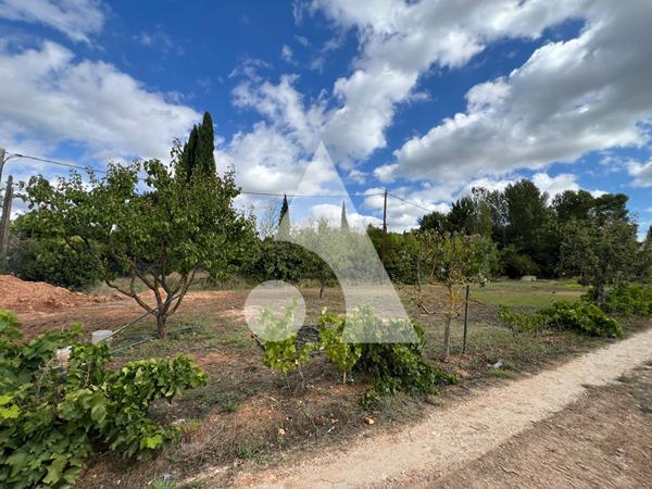 Terrain 1700 m2