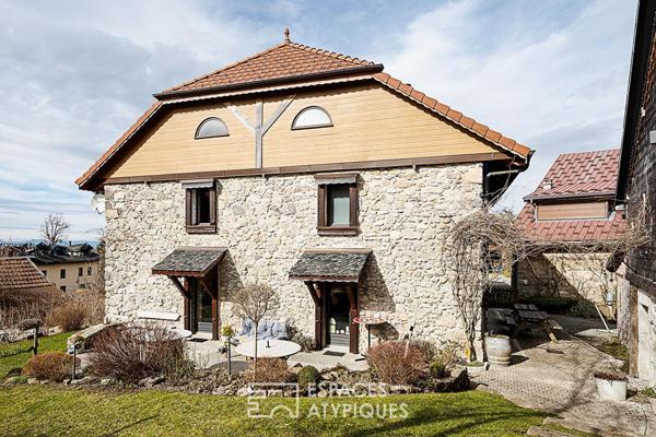 Ancienne ferme rénovée et son gite au coeur d’un village alpin