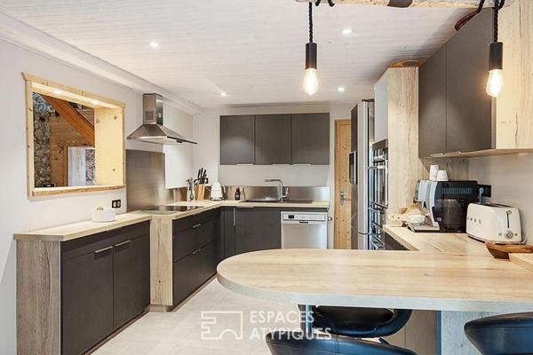 Ancienne ferme rénovée et son gite au coeur d’un village alpin