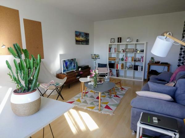 Bel appartement T4 - Garage, Parking , Cave, Lumineux