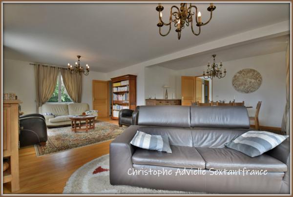 Bordeaux proche, maison individuelle style arcachonnaise sur 1000 M2 de terrain, double garage