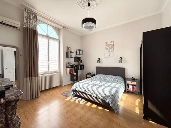 Maison 8 pièces 316.14 m2