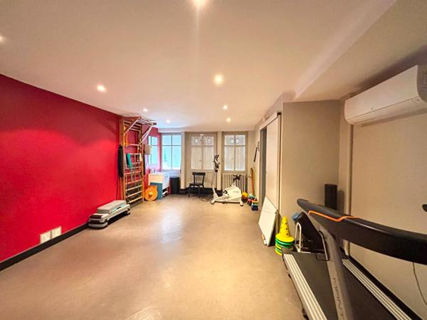 Maison 8 pièces 316.14 m2