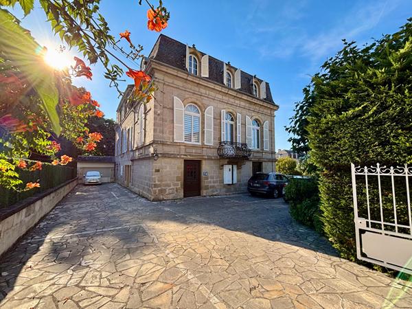 Maison 8 pièces 316.14 m2