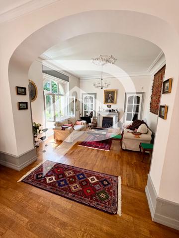Maison 11 pièces 215 m2