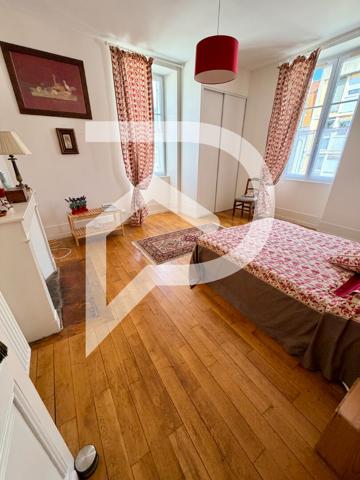 Maison 11 pièces 215 m2