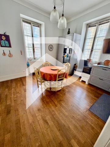 Maison 11 pièces 215 m2