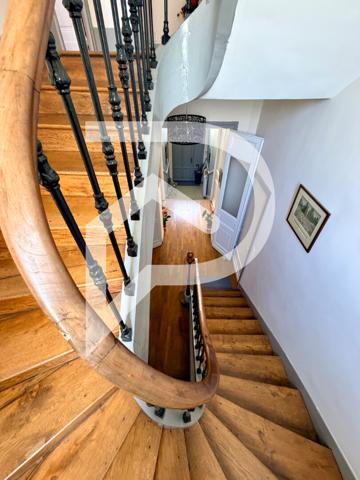 Maison 11 pièces 215 m2