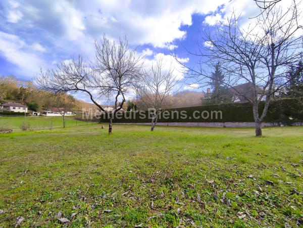 District maison au calme avec terrain constructible !