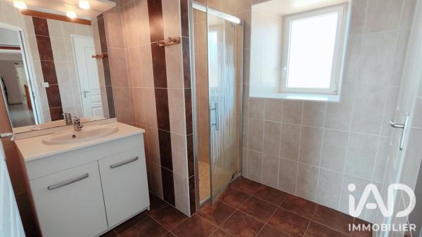 Maison à vendre 8 pièces 251 m² Le Poiré-sur-Vie