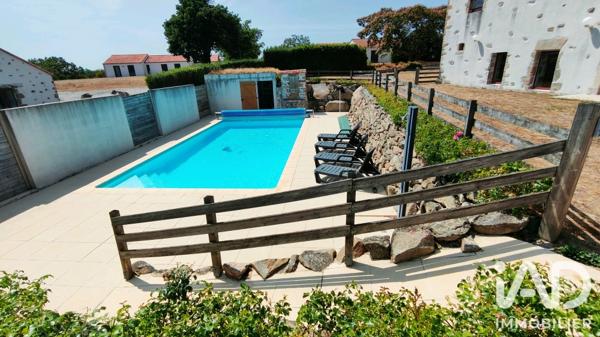 Maison à vendre 8 pièces 251 m² Le Poiré-sur-Vie