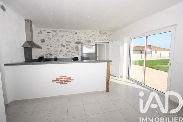 Maison à vendre 8 pièces 251 m² Le Poiré-sur-Vie