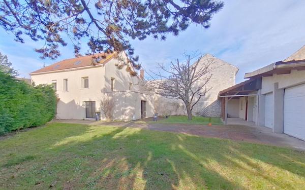 Maison à vendre    6 pièces • 148,22 m2 Baillet-en-France