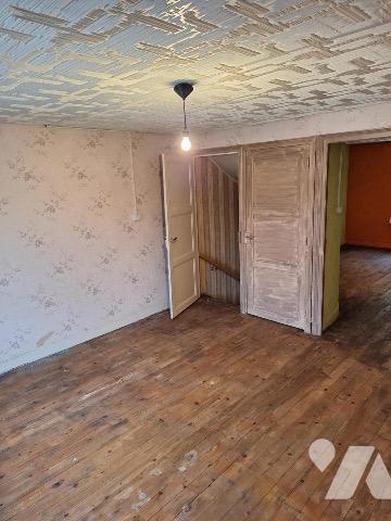 Maison d'habitation à usage d'habitation située à VIREUX-MOLHAIN (08320), 8 et 10 rue de l'égalité