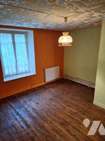 Maison d'habitation à usage d'habitation située à VIREUX-MOLHAIN (08320), 8 et 10 rue de l'égalité