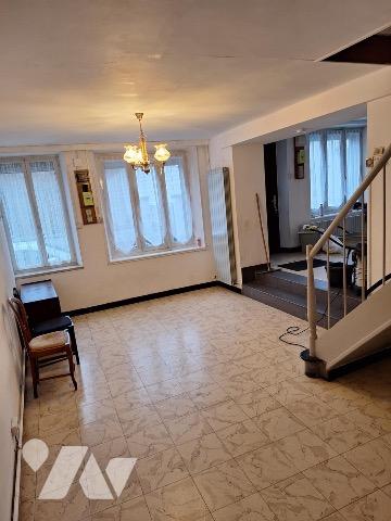 Maison d'habitation à usage d'habitation située à VIREUX-MOLHAIN (08320), 8 et 10 rue de l'égalité