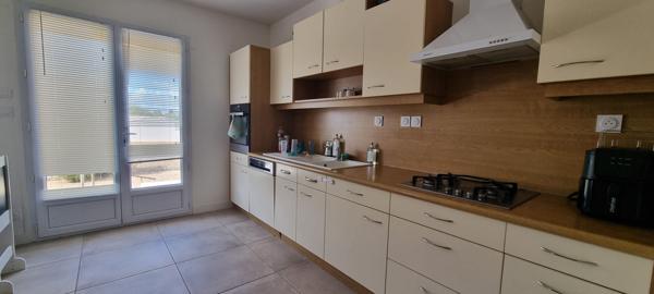 Maison lumineuse 97 m² à Niort Surimeau, Niort 79000