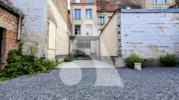 Local commercial 109.5 m2