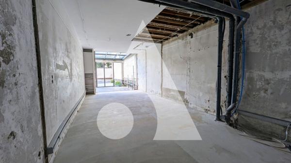 Local commercial 109.5 m2