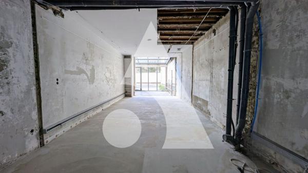 Local commercial 109.5 m2