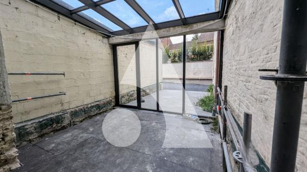 Local commercial 109.5 m2