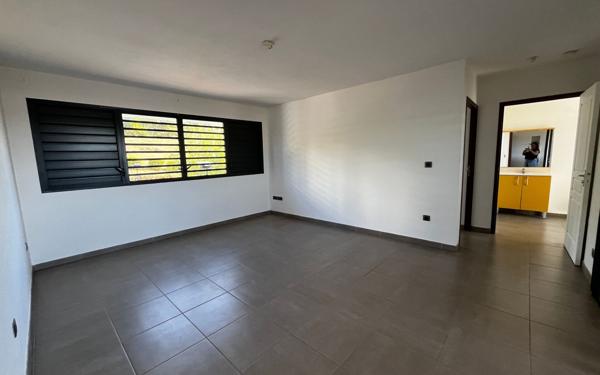 Appartement à vendre    2 pièces •  Remire-Montjoly