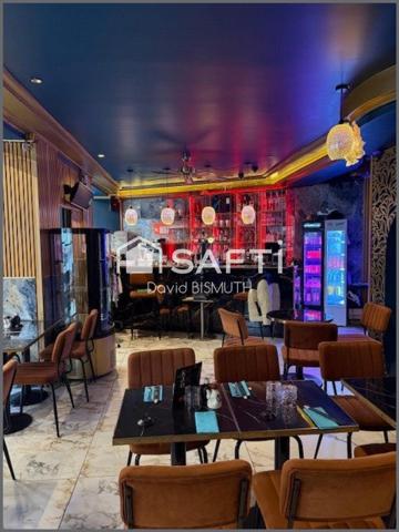 RESTAURANT PARIS 17ème Avenue des Ternes 250 m2 160 places assises 2 extractions de 400 Licence 4