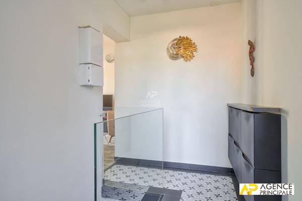 Appartement 3 pièce(s) 53 m2 - marché - 2 chambres - parfait état €279 000 ** - Référence 4451