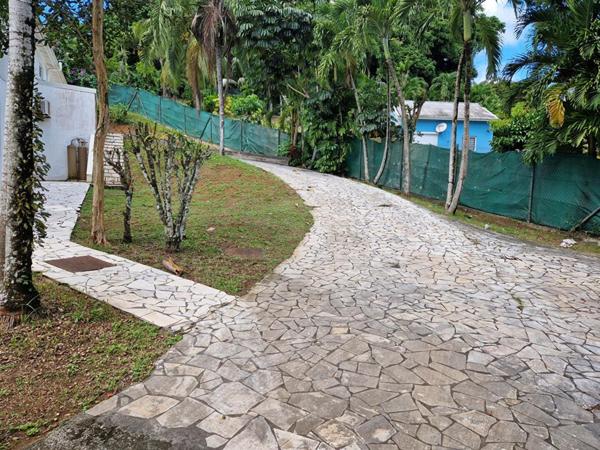 Maison Individuelle Petit Bourg 7 pièces 279m2 sur un terrain de 2559m2