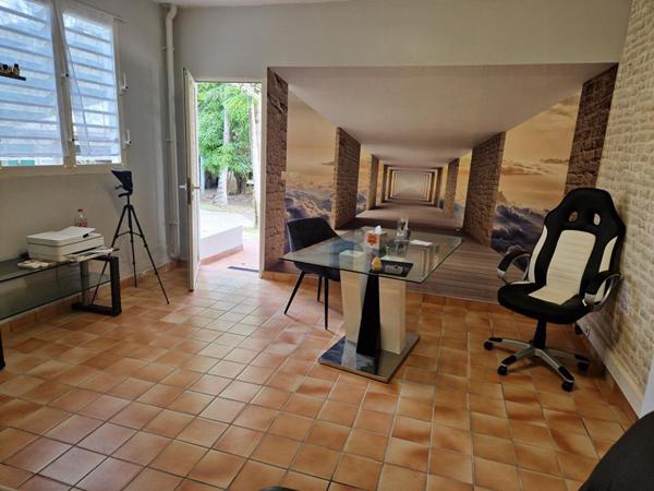 Maison Individuelle Petit Bourg 7 pièces 279m2 sur un terrain de 2559m2