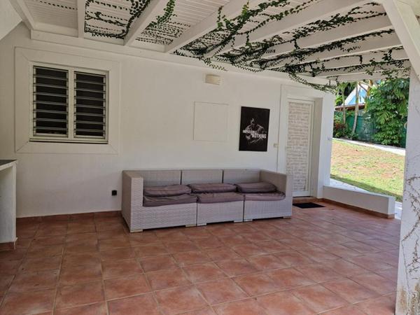 Maison Individuelle Petit Bourg 7 pièces 279m2 sur un terrain de 2559m2