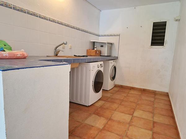 Maison Individuelle Petit Bourg 7 pièces 279m2 sur un terrain de 2559m2