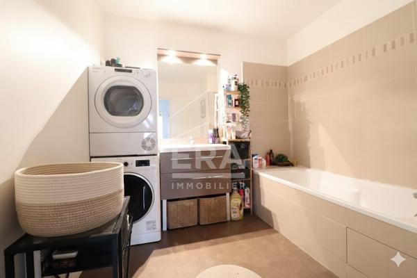 À VENDRE  4 PIÈCES AVEC TERRASSE  DERNIER ÉTAGE  SAINT-DENIS